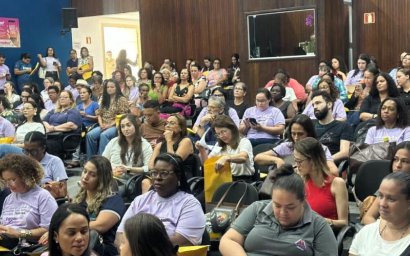 Timóteo se veste de lilás: seminário fortalece rede de proteção às mulheres