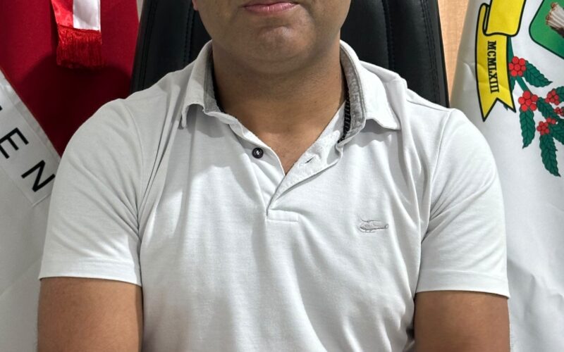 Prefeito de Santa Efigênia de Minas contesta fala sobre R$ 5 milhões e apresenta números das contas municipais.